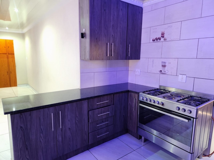 3 Bedroom Property for Sale in Geelhoutpark North West